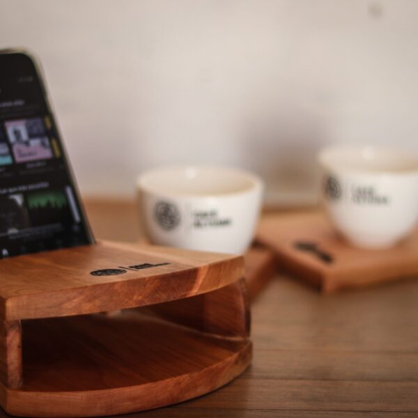 Soporte Smartphone y Parlante Altura